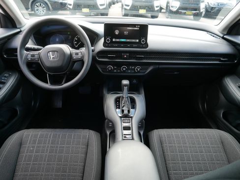 Used 2025 Honda HR-V LX image 10