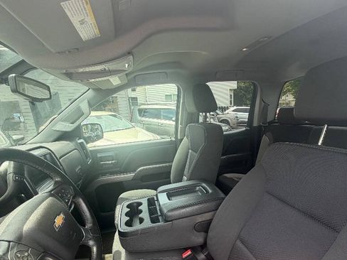 Used 2018 Chevrolet Silverado 1500 LT AWD/4WD image 16