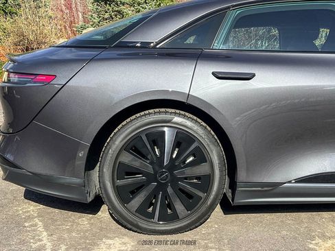 Used 2025 Lucid Air Grand Touring image 10