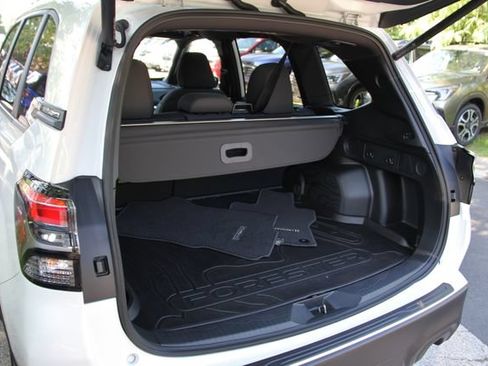 Used 2025 Subaru Forester Premium AWD/4WD image 36
