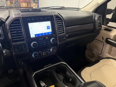 Used 2020 Ford F350 Limited AWD/4WD image 15
