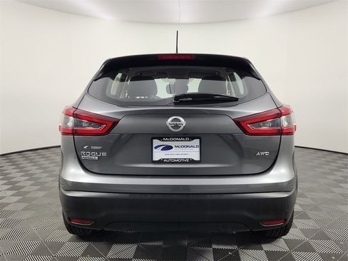 Used 2022 Nissan Rogue Sport S image 4