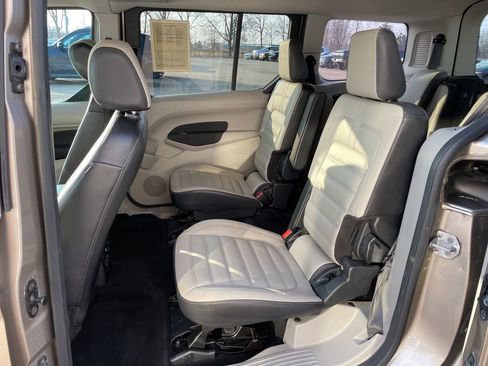 Used 2019 Ford Transit Connect XLT w/ XLT Premium Package image 11
