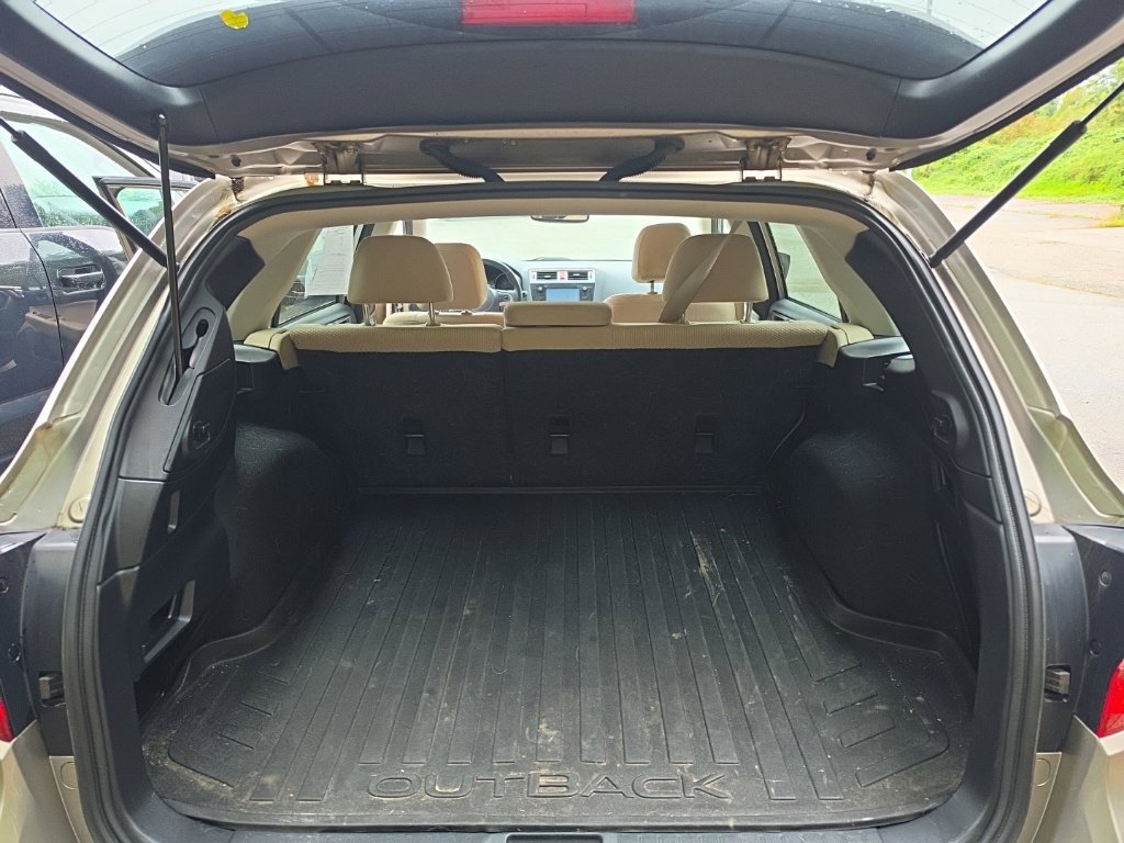 Used 2015 Subaru Outback 2.5i Premium AWD/4WD image 7