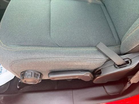 Used 2025 Jeep Wrangler Unlimited Sahara AWD/4WD image 18