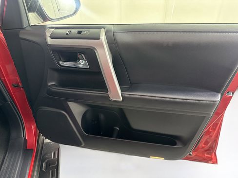 Used 2024 Toyota 4Runner SR5 Premium image 31