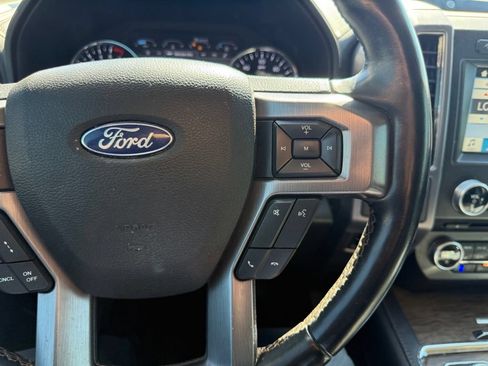 Used 2018 Ford Expedition Platinum AWD/4WD image 19