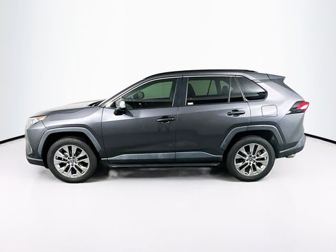 Used 2021 Toyota RAV4 XLE Premium FWD image 4