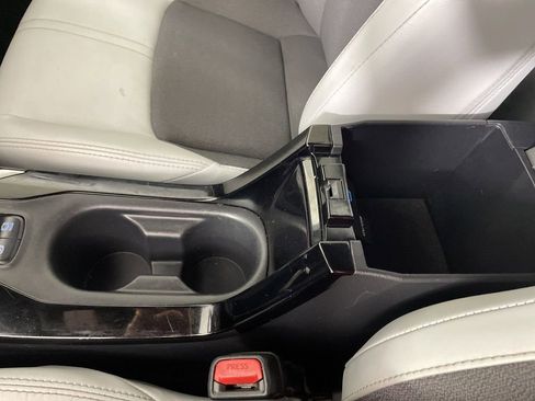 Used 2022 Toyota Corolla XSE image 31