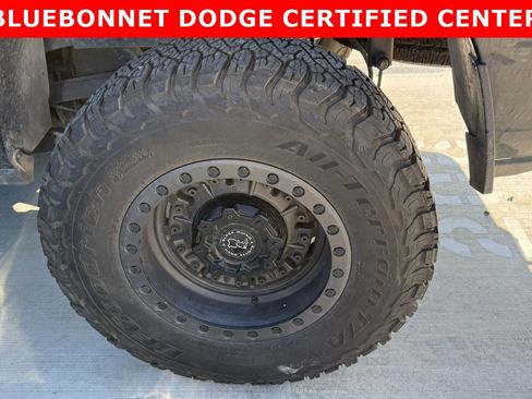 Used 2024 RAM 2500 Tradesman w/ Chrome Appearance Group AWD/4WD image 15