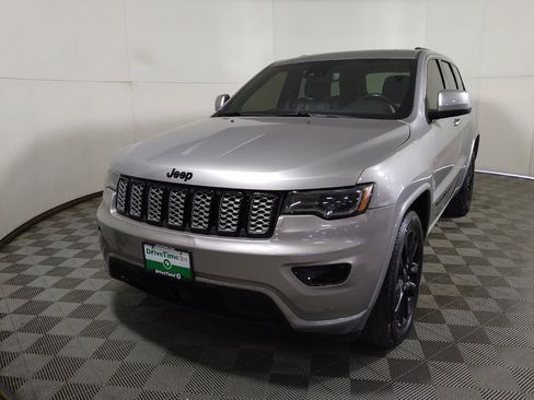 Used 2021 Jeep Grand Cherokee Laredo X AWD/4WD image 15
