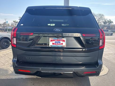 Used 2025 Ford Expedition Platinum w/ Stealth Performance Package image 10