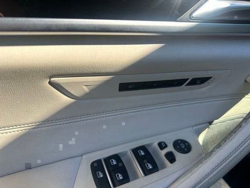 Used 2021 BMW M550i xDrive w/ Premium Package image 39