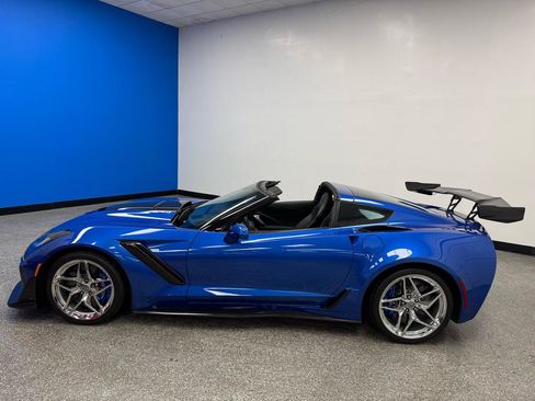 Used 2019 Chevrolet Corvette ZR1 RWD image 5