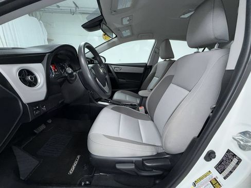 Used 2017 Toyota Corolla LE w/ Carpet Mat Package (TMS) FWD image 12