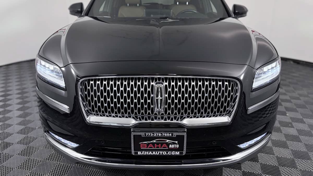 Used 2023 Lincoln Nautilus Reserve w/ Equipment Group 202A AWD/4WD image 9