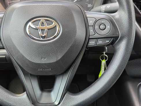 Used 2025 Toyota Corolla LE FWD image 22