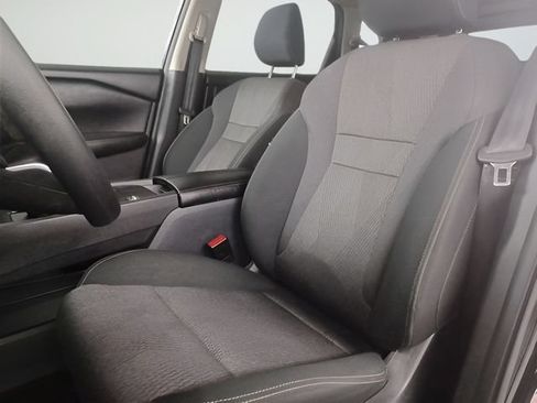 Used 2024 Nissan Rogue SV FWD image 17