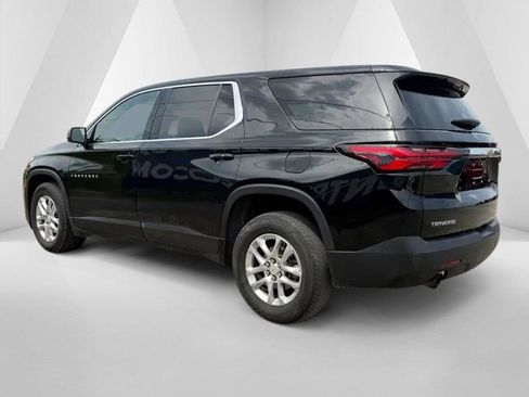 Used 2023 Chevrolet Traverse LS FWD image 5