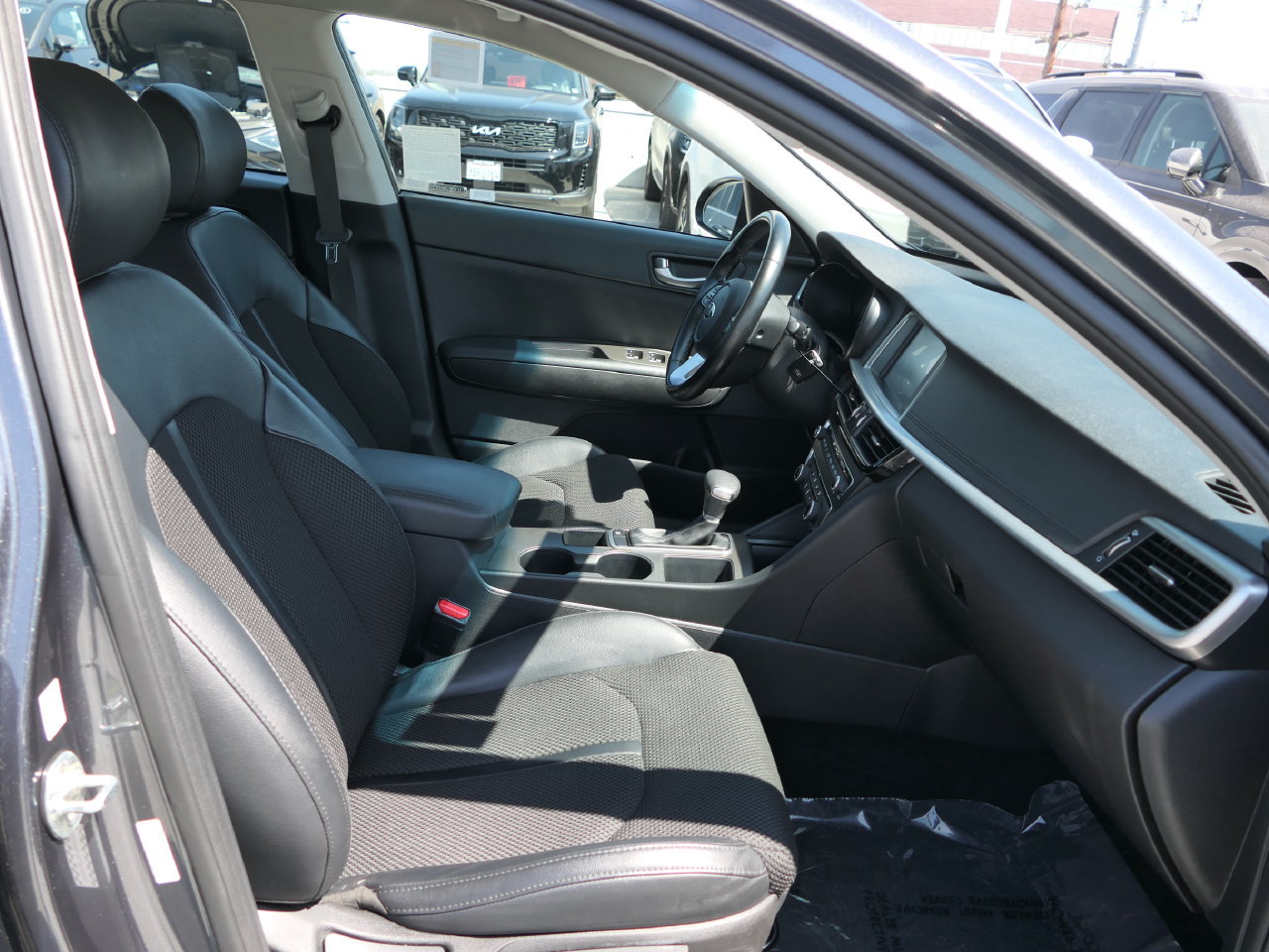 Used 2020 Kia Optima S FWD image 28