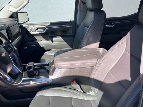Used 2024 Chevrolet Silverado 1500 LTZ image 7