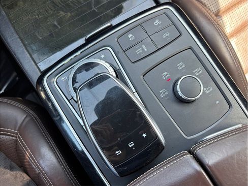Used 2016 Mercedes-Benz GLE 63 AMG 4MATIC image 37