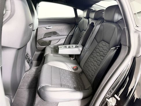 Used 2022 Audi e-tron GT Premium Plus w/ Performance Package image 38