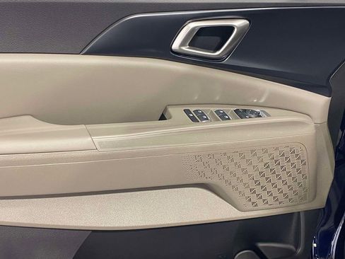 New 2026 Kia Carnival FWD image 17