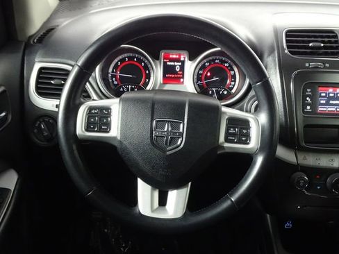 Used 2019 Dodge Journey SE w/ Connectivity Group FWD image 6