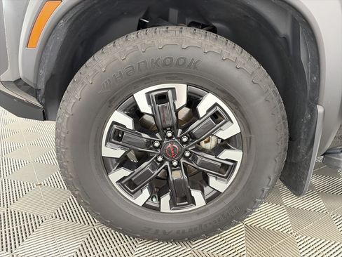 Used 2023 Nissan Frontier PRO-4X w/ Pro Convenience Package AWD/4WD image 13