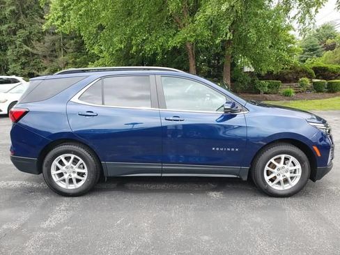 Used 2022 Chevrolet Equinox LT AWD/4WD image 2