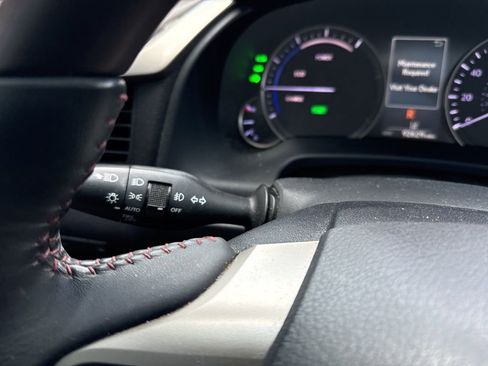 Used 2019 Lexus RX 450h AWD image 26