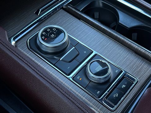 Used 2024 Ford Expedition Max Limited image 27