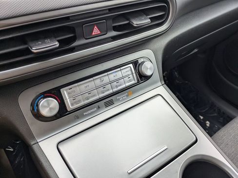 Certified 2023 Hyundai Kona SE FWD image 23