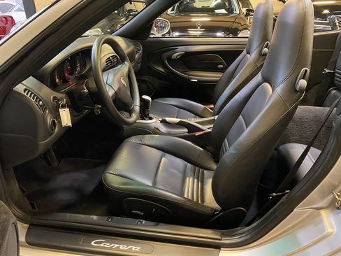Used 2004 Porsche 911 Carrera RWD image 19