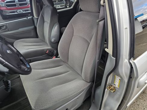 Used 2006 Dodge Grand Caravan SXT FWD image 21