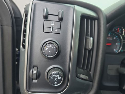 Used 2017 Chevrolet Silverado 1500 LT w/ All Star Edition AWD/4WD image 24