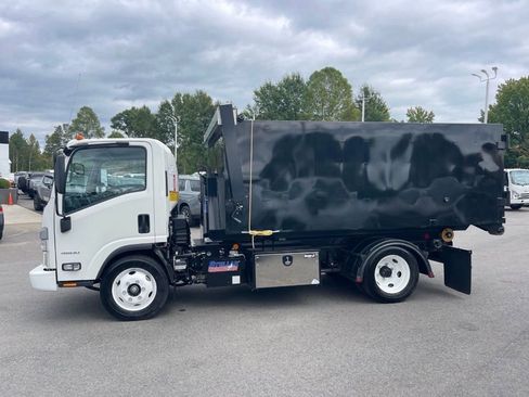Used 2024 Chevrolet Low Cab Forward RWD image 2
