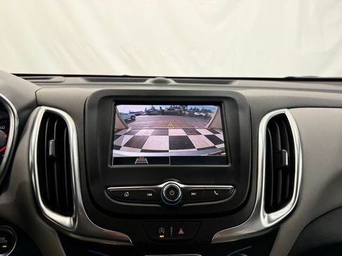 Used 2024 Chevrolet Equinox LT image 36