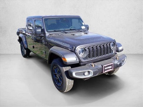 New 2026 Jeep Gladiator Sport AWD/4WD image 6