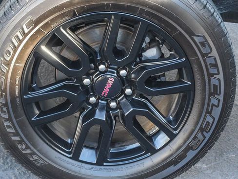 Used 2022 GMC Sierra 1500 Elevation image 11