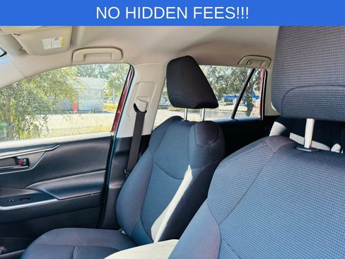 Used 2019 Toyota RAV4 LE image 27