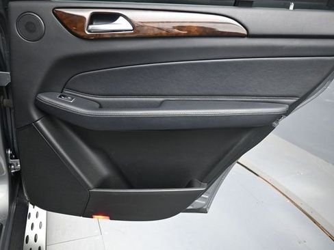 Used 2017 Mercedes-Benz GLS 450 4MATIC image 30