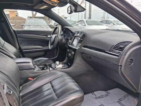 Used 2022 Chrysler 300 S image 10