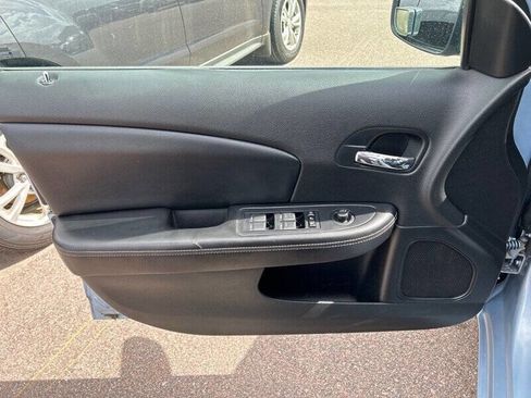 Used 2012 Chrysler 200 Limited image 11