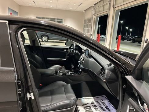 Used 2018 Kia Stinger image 16