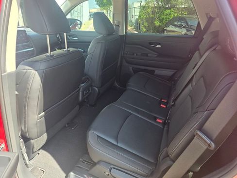 New 2026 Nissan Pathfinder SV FWD image 7