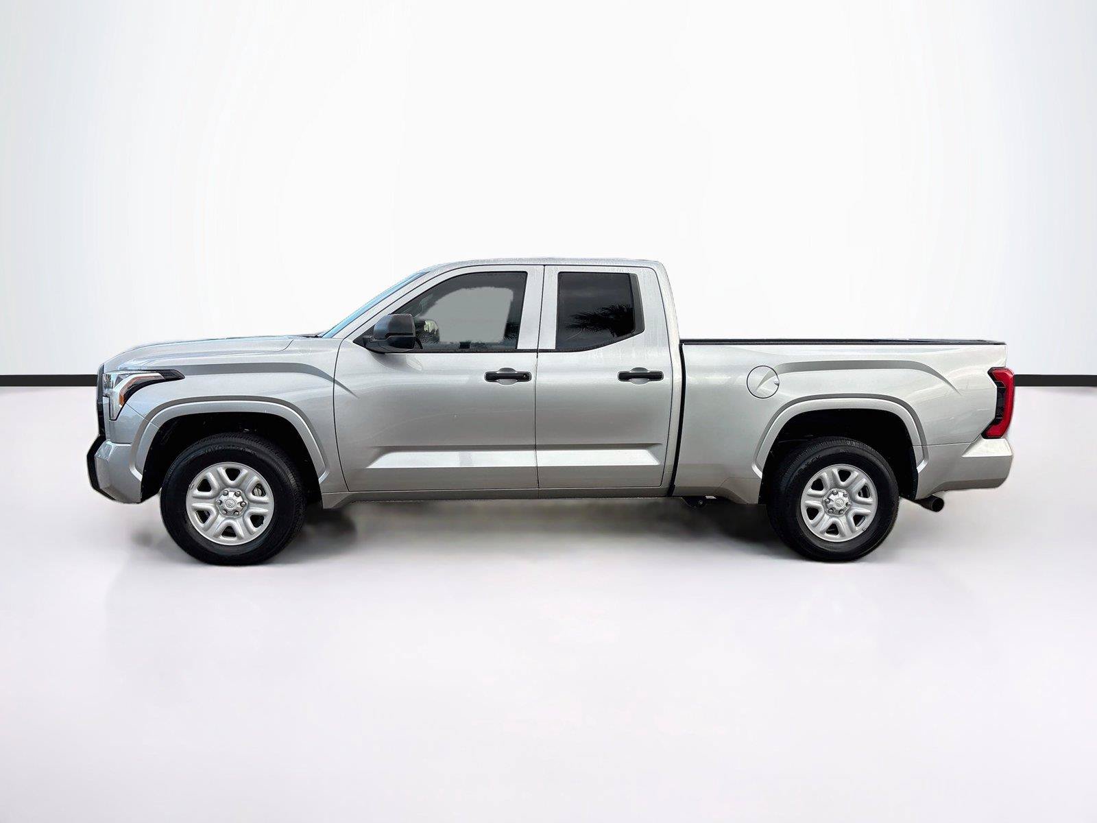 Used 2022 Toyota Tundra SR w/ SR Tow Package RWD image 4