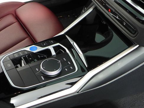 Used 2023 BMW i4 eDrive35 image 15