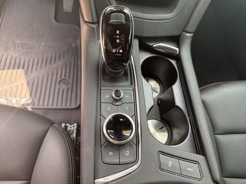 Certified 2025 Cadillac XT5 Luxury FWD image 17